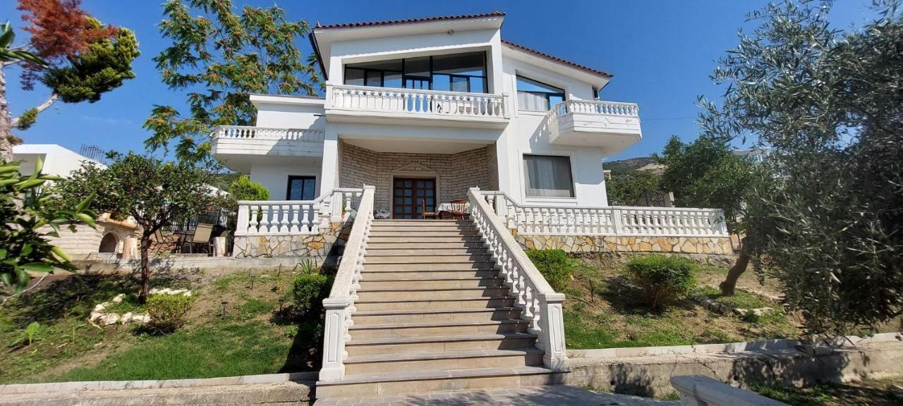 Villa Mare - For Families & Groups Vlorë Exteriör bild